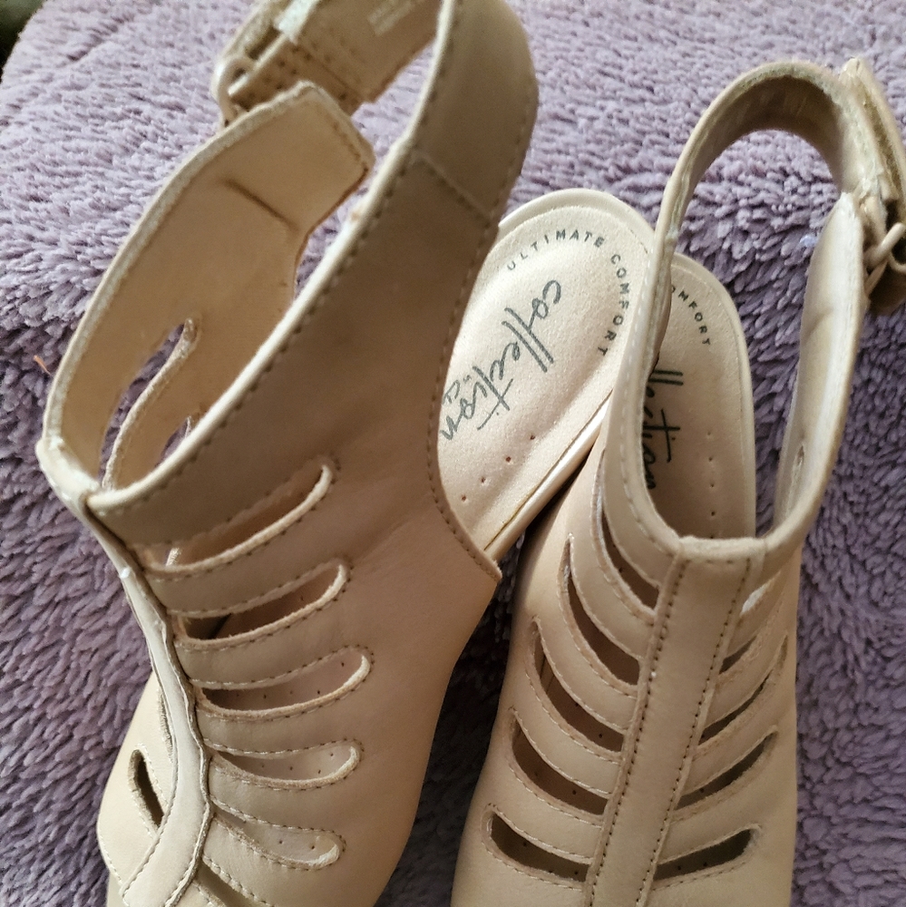Clarks leather wedge sandal. - Picture 2 of 5